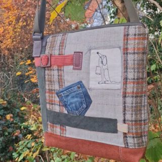 Taschen-Mittwoch 
Heute ganz im Zeichen von Patchwork in Herbstfarben😁
Natürlich mit dem ein oder anderen Statement. 
Humor hilft!
Macht euch nen Tee, freut euch an den Taschen, redet nicht mit Heiopeis, sondern geht lieber in den Wald.
Der macht 💯 froh 💚
Auf Bild 10 seht ihr die nächsten Veranstaltungen an denen ich teilnehme.

#frischgenähtes #upcycling #unikate #upcyclingtaschen #bags #Taschen-Mittwoch 
#Stickzeichnung #linoprints #patchwork #marriage 
#humorhilft #detailssindtoll